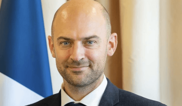Jean-Noël Barrot alerte : “un vent mauvais souffle sur le monde”