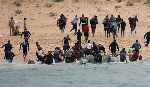 Ceuta : plus de 1.500 migrants ont rejoint l’enclave espagnole à la nage en quelques jours
