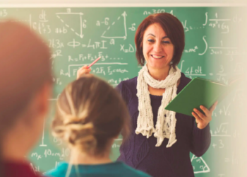 Éducation : 9 % des cours n’ont pas été assurés dans les établissements publics