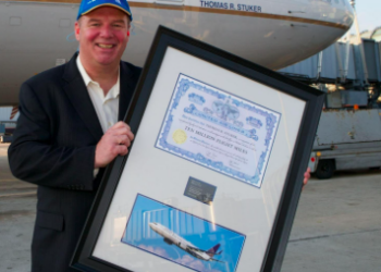 Il a parcouru 37 millions de kilomètres avec un billet d’avion à vie