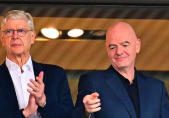 Hors-jeu : la FIFA étudie officiellement la “loi Wenger”