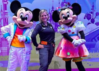 Disneyland Paris : une agente licenciée, la polémique enfle