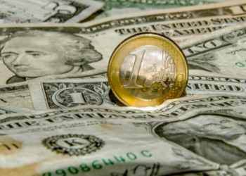 L’euro dépasse 1,20 dollar pour la première fois depuis 2021