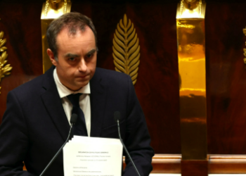 Budget 2026 adopté : le feuilleton politique prend fin et un remaniement gouvernemental attendu dans les jours à venir