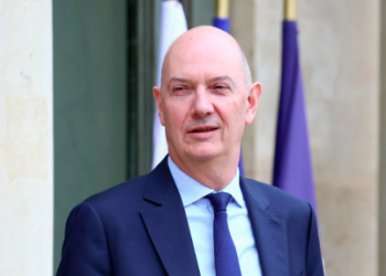 Pénurie de carburant : le ministre appelle les Français au calme