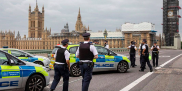 Londres : quatre hommes arrêtés, soupçonnés d’espionner pour l’Iran