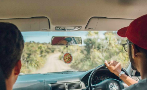 “25 000 € pour arrêter de conduire” : la mesure choc de Malte