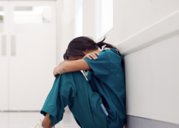 “On va tous partir” : un infirmier sur trois prêt à quitter son poste