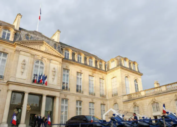 “Une perquisition à l’Élysée ?” : une révélation du Canard Enchaîné à confirmer