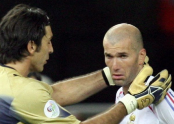 “J’étais le seul à l’avoir vu” : Buffon revient sur le coup de tête de Zidane