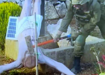 “Un symbole réparé” : la statue de Jésus remplacée au Liban après sa destruction