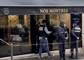 Paris : braquage spectaculaire dans une boutique de montres de luxe