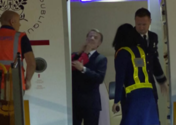“La gifle relance toutes les rumeurs” : Emmanuel Macron visé par une folle théorie autour d’une actrice iranienne
