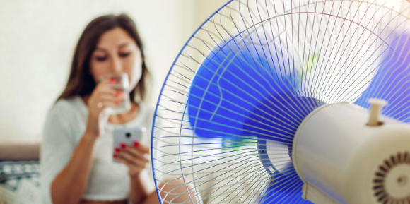 “Dormir au frais coûte-t-il cher ?” : l’impact réel d’un ventilateur allumé toute la nuit sur votre facture