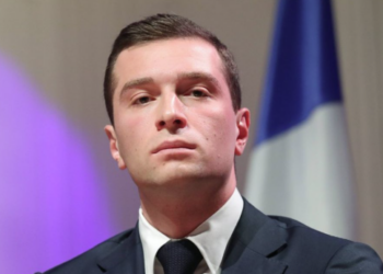 “Darmanin aurait dû partir” : pourquoi Jordan Bardella relance la polémique après la mort de Lyhanna