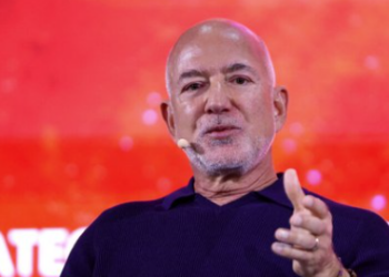 Jeff Bezos veut concurrencer SpaceX malgré l’explosion de sa fusée : pourquoi il ne compte pas abandonner