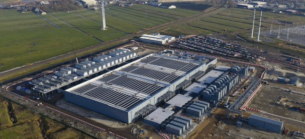 IA, semi-conducteurs, data centers : pourquoi la tech mène la danse des investissements internationaux