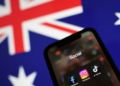 Australie : six mois après l’interdiction des réseaux sociaux aux moins de 16 ans, la mesure séduit toujours