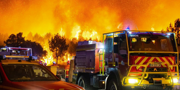 Incendie en Gironde : un feu « incontrôlable » ravage plus de 3.100 hectares, près de 20.000 personnes évacuées