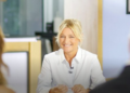 C à vous : Nathalie Saint-Cricq rejoint l’émission, Émilie Tran Nguyen et Paul Larrouturou quittent la table à la rentrée
