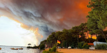 Incendie en Gironde : le feu est désormais « stabilisé », mais le danger est loin d&rsquo;être écarté