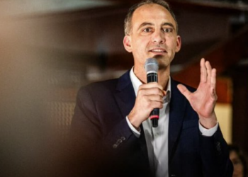 Raphaël Glucksmann dénonce une opération de déstabilisation attribuée aux services russes