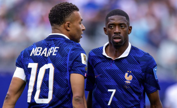 Mbappé-Dembélé : un journaliste espagnol affirme que leur relation est « officiellement morte », après leurs piques sur le Ballon d’Or